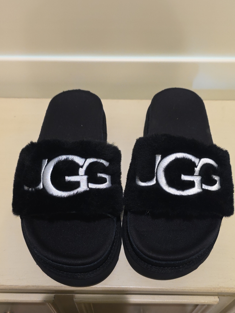 New UGG Black Plush Logo Slide Sandals